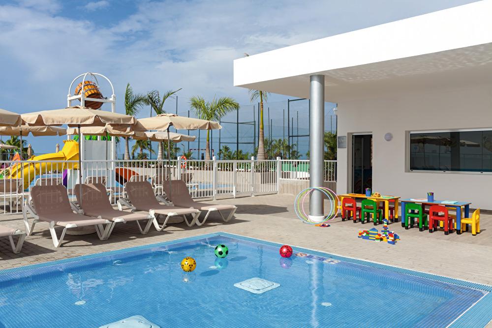 Riu Vistamar Hotel Puerto Rico  Exterior photo